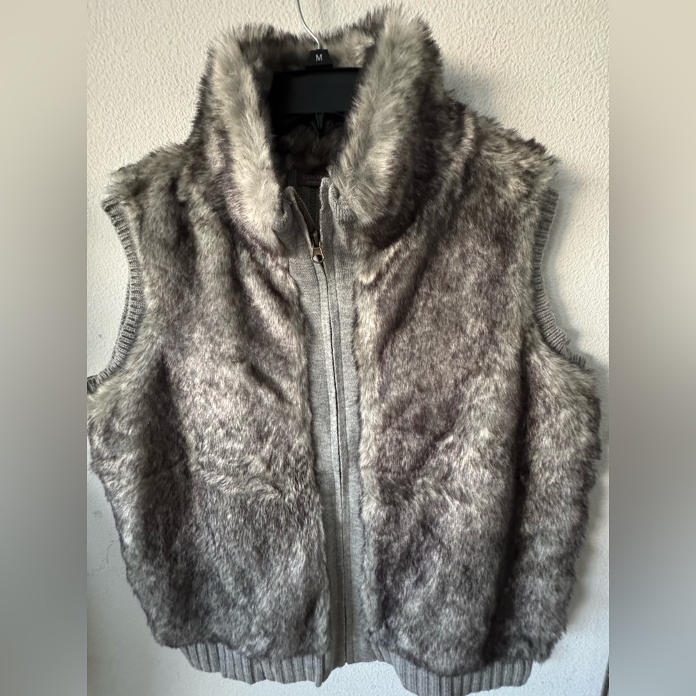 CUPCAKE Clothing LTD Boutique Women’s Vest Size Large